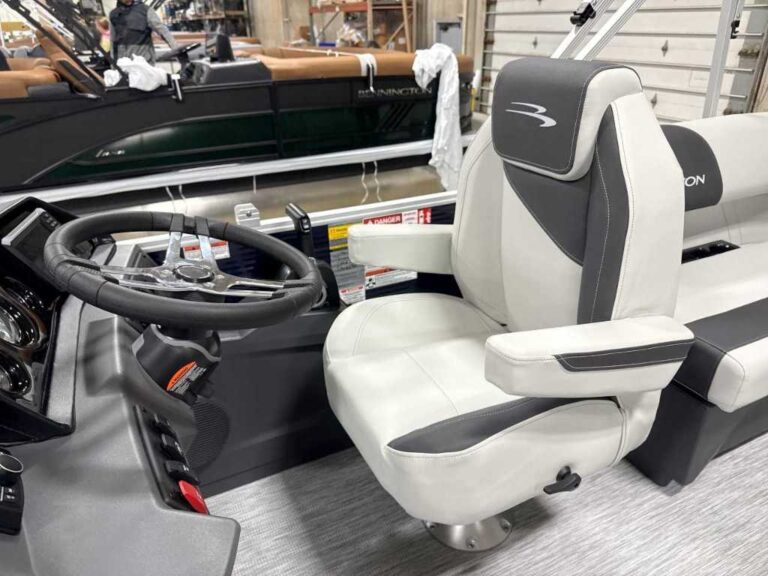 2026 Bennington 20SSR - SPS - SPECIAL PACKAGE US-ETWS9674K526 [photo 15]